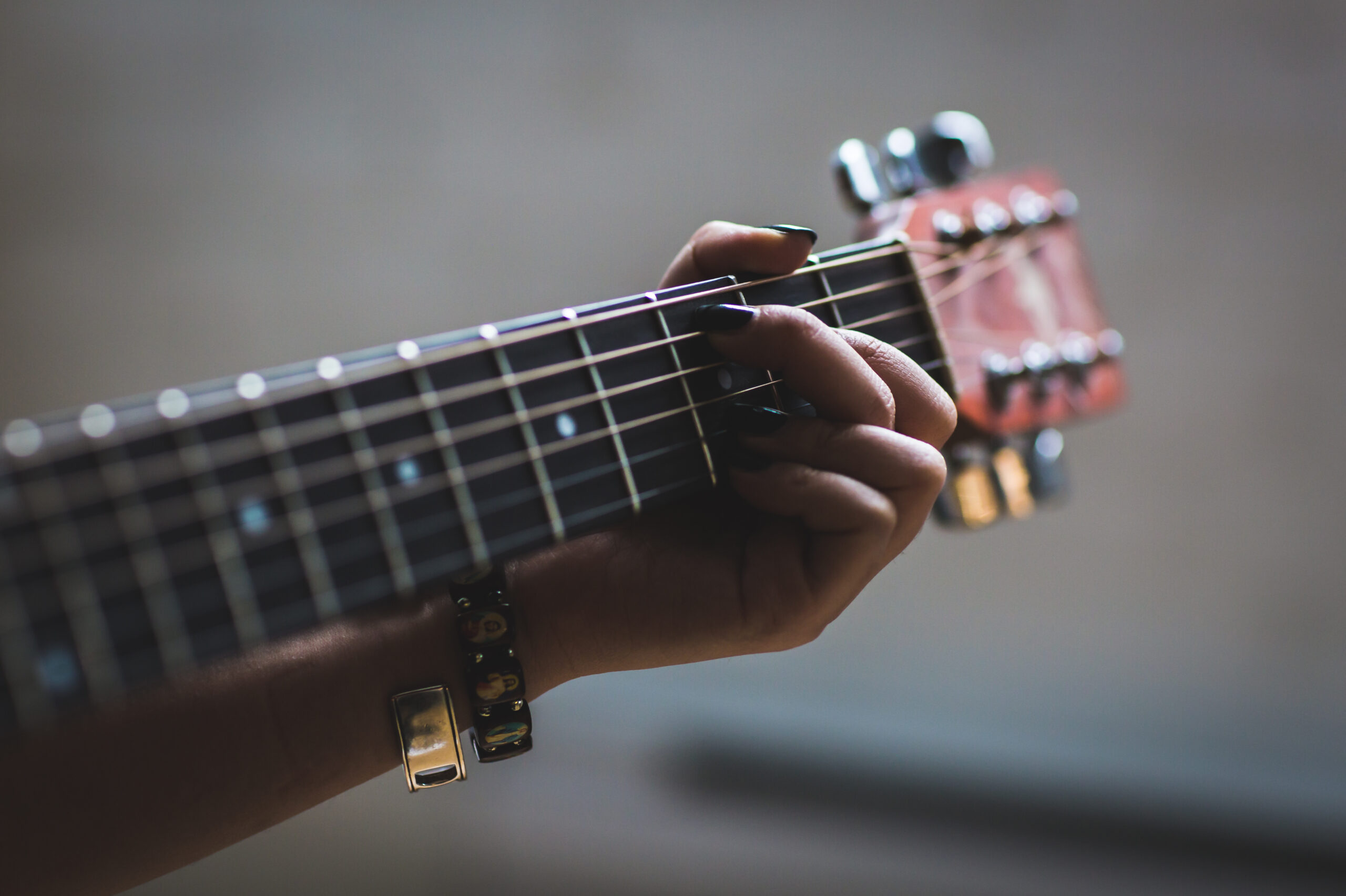 The Beginner's Guide to Learning Guitar Through Songs - Green Hills Guitar Studio