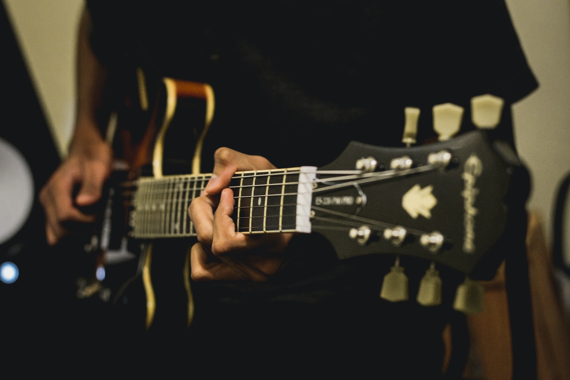 Learn the CAGED System, Become a Better Rhythm Guitar Player - Green Hills Guitar Studio