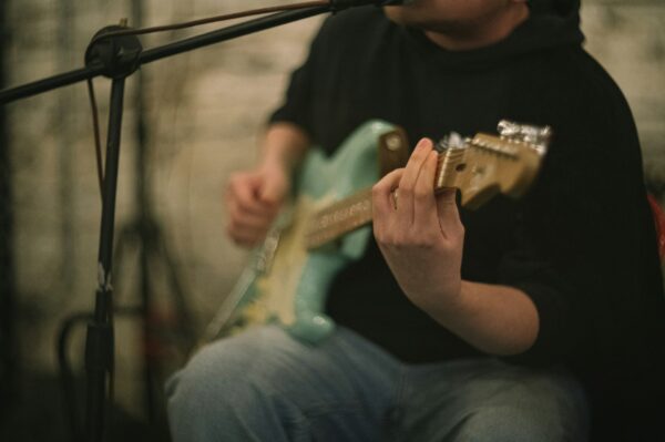 Why Every Guitarist Should Learn to Sing (Even Badly) - Green Hills Guitar Studio